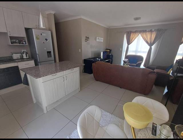 3 BEDROOM TOWNHOUSE FOR SALE IN BRIDGEMEADE